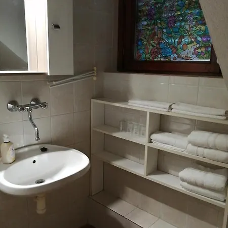 Kandiko Vendeghaz 3*